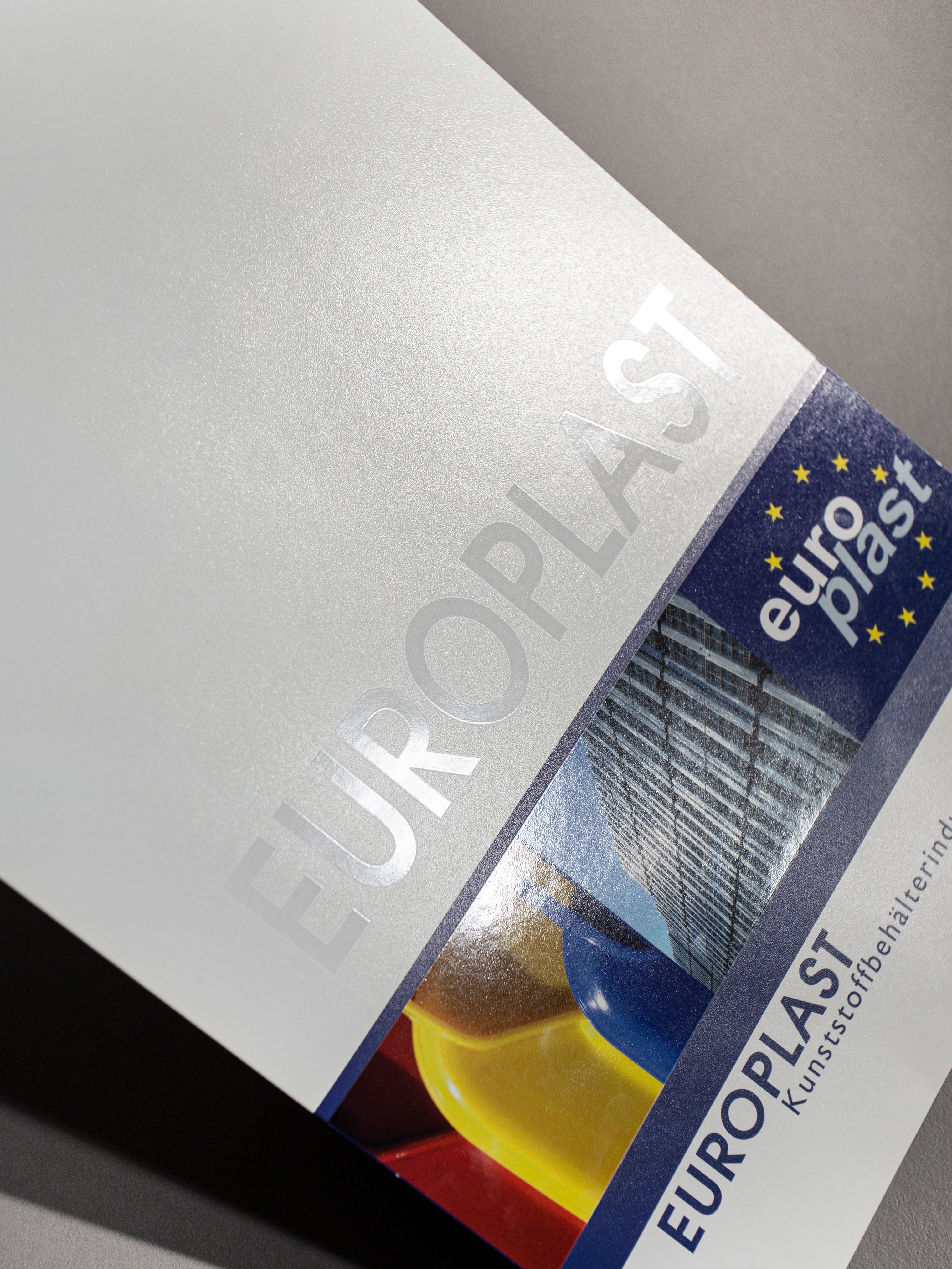 Flügelmappe mit partieller Lackierung: Detail partielle Lackierung