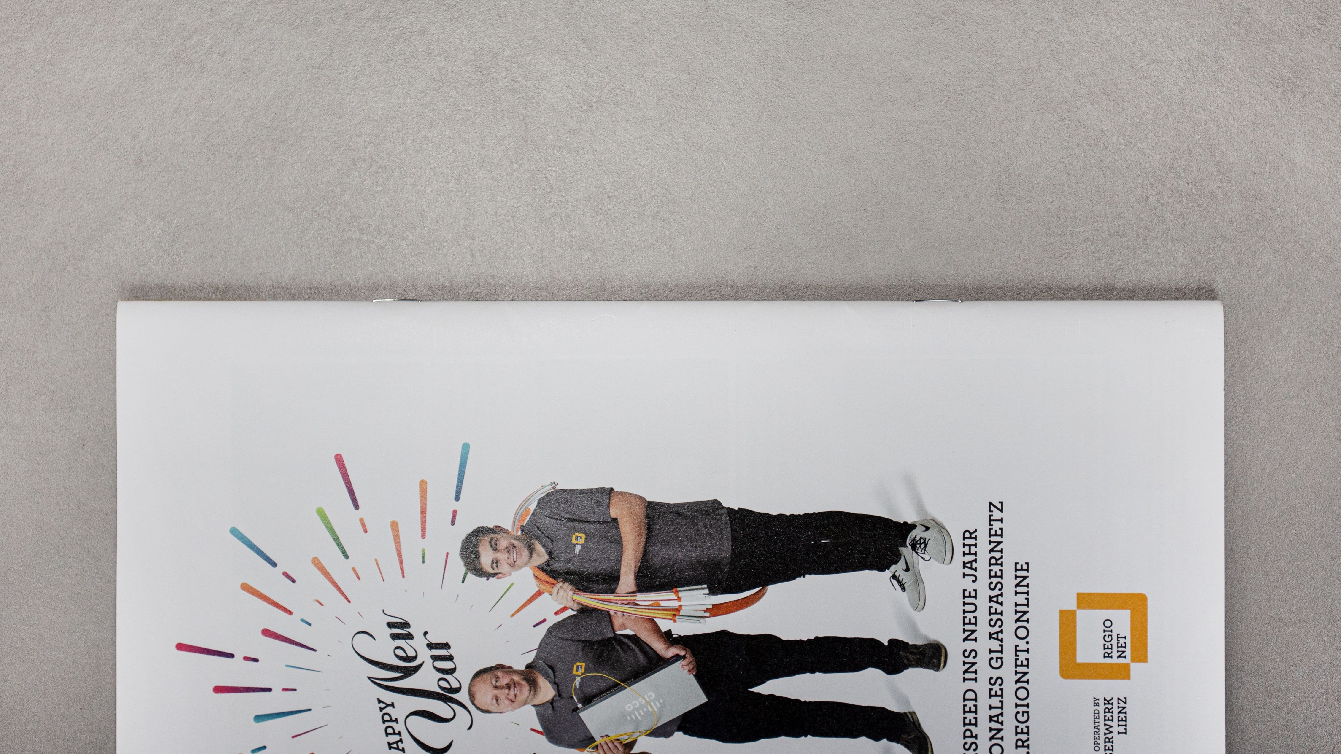 Detail der Klammerung auf der Außenseite einer Rückenheftung