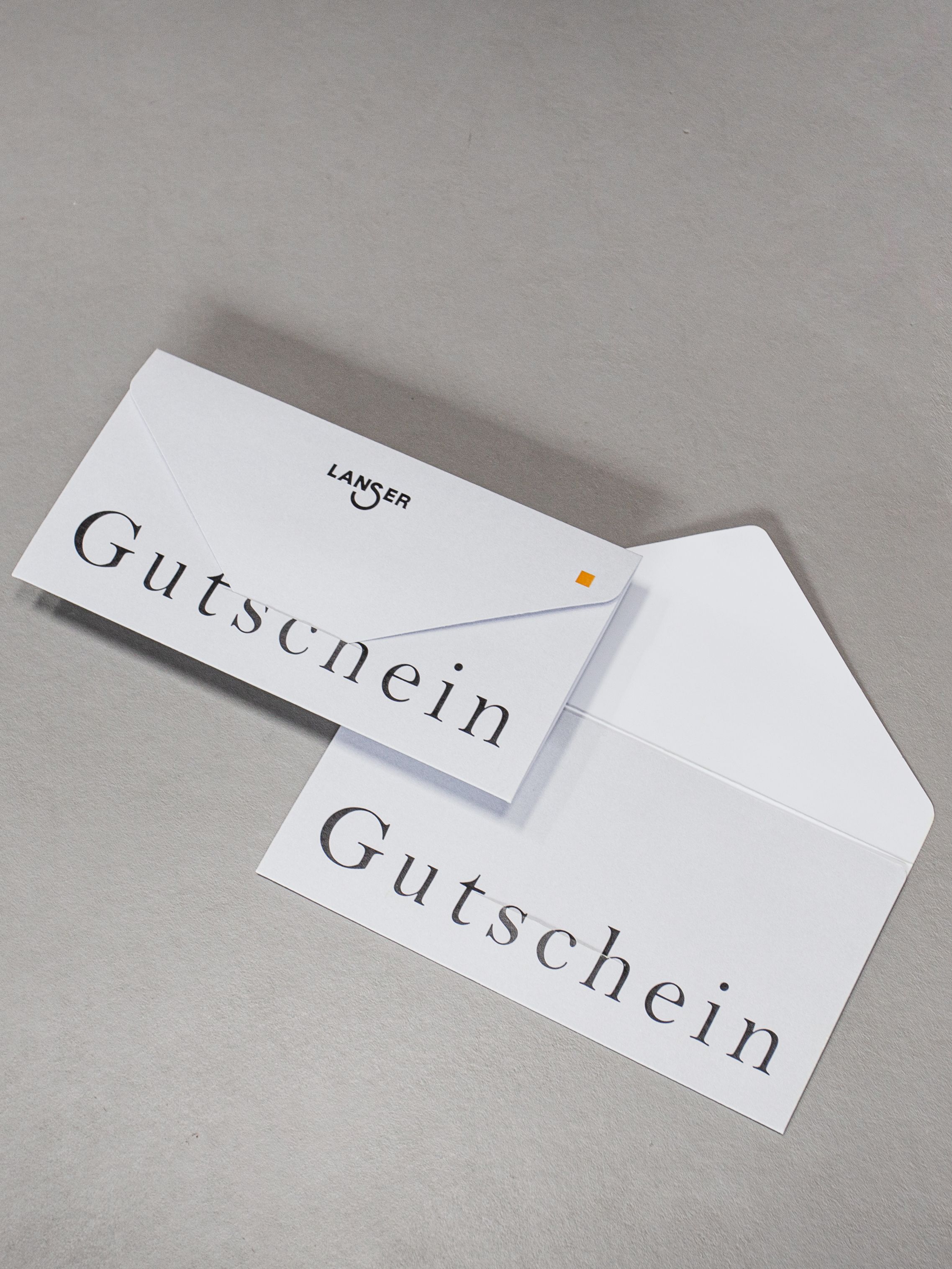 Gestanzte Gutscheinmappe