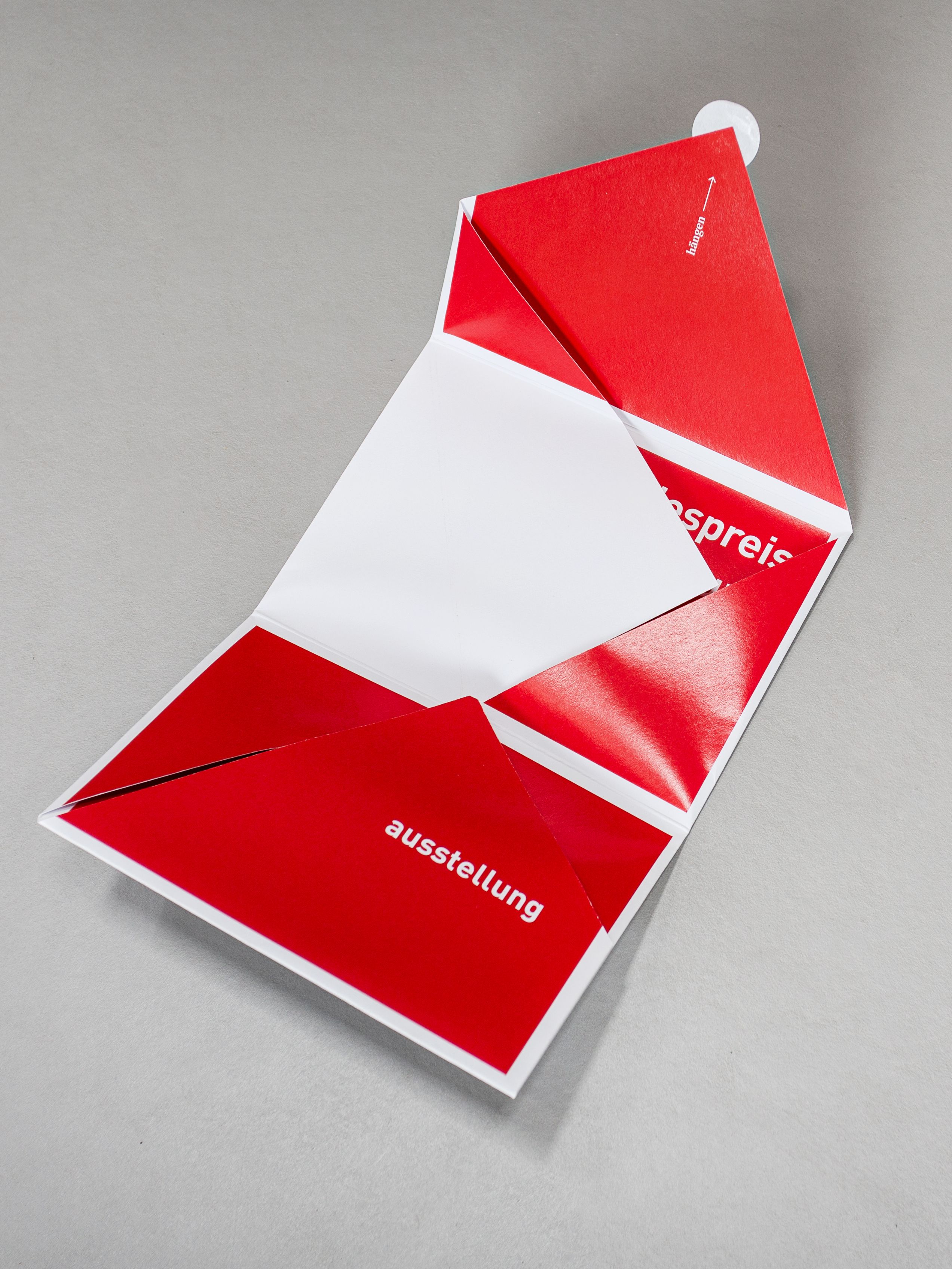 Gestanzte Einladungen offen